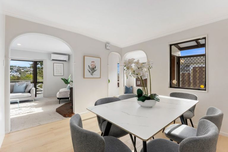 Photo of property in 1/12 Shanaway Rise, Hillcrest, Auckland, 0627