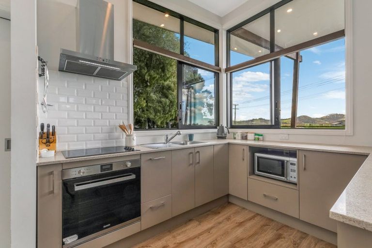 Photo of property in 89 Burnside Road, Ardmore, Papakura, 2582