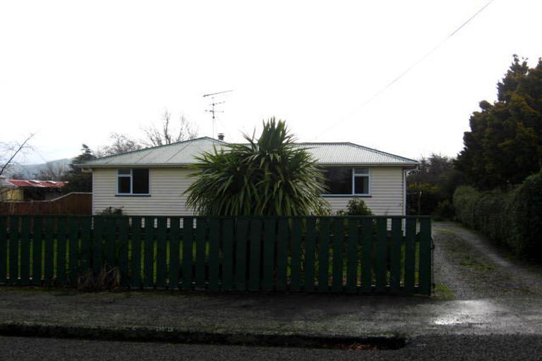 Photo of property in 44 Wyndham Street, Carterton, 5713