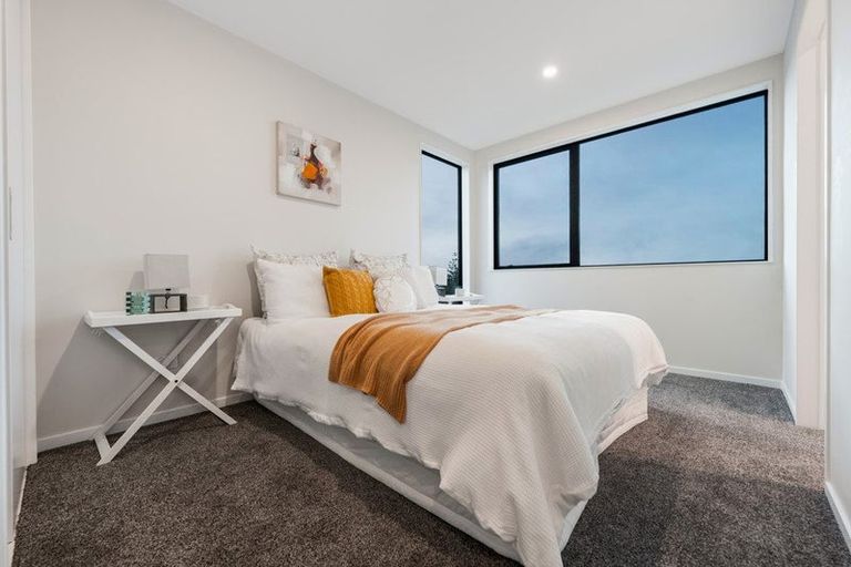 Photo of property in 4202e Great North Road, Glendene, Auckland, 0602