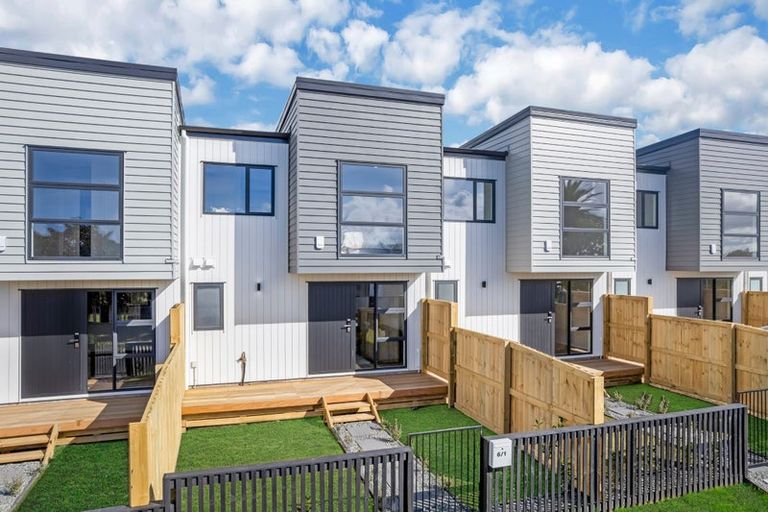 Photo of property in 7/1 Benita Place, Sunnyvale, Auckland, 0612