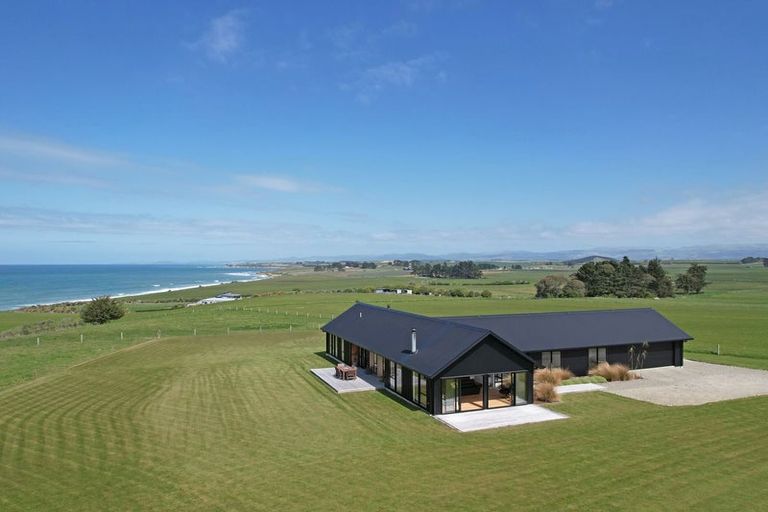 Photo of property in 55 Gardiners Road, Awamoa, Oamaru, 9495