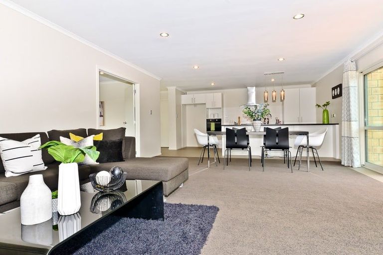 Photo of property in 19 Trauzer Place, Flagstaff, Hamilton, 3210