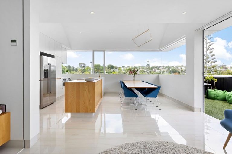 Photo of property in 9 Shirley Road, Grey Lynn, Auckland, 1021