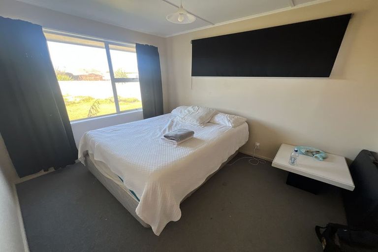 Photo of property in 25b Medina Crescent, Parklands, Christchurch, 8083