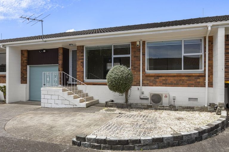Photo of property in 3/23 Grande Vue Road, Hillpark, Auckland, 2102