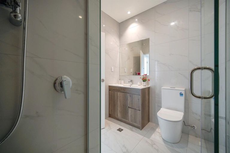 Photo of property in 20b Crestview Rise, Papakura, 2110