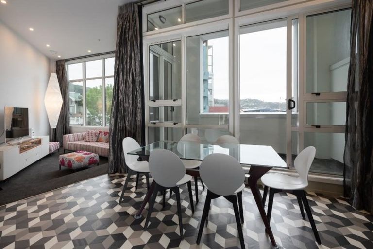 Photo of property in Stadium Garden Flats, 108/107 Thorndon Quay, Pipitea, Wellington, 6011