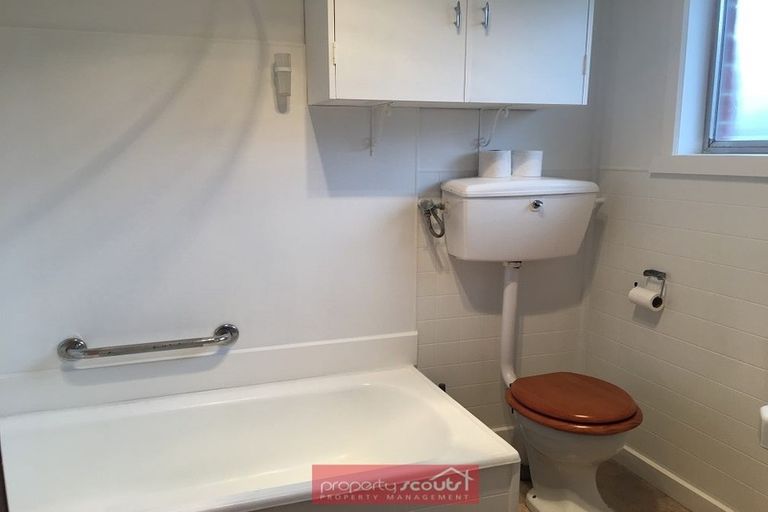 Photo of property in 31 Cliffs Road, Saint Clair, Dunedin, 9012