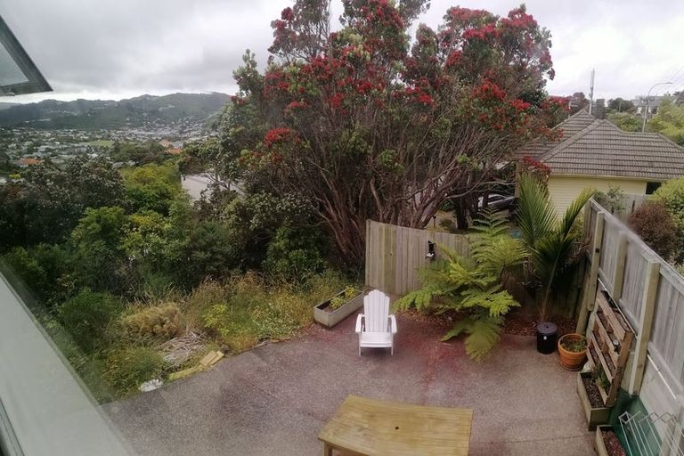 Photo of property in 4 Versailles Street, Karori, Wellington, 6012