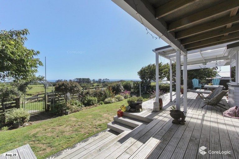 Photo of property in 1444 Carrington Road, Hurworth, New Plymouth, 4371