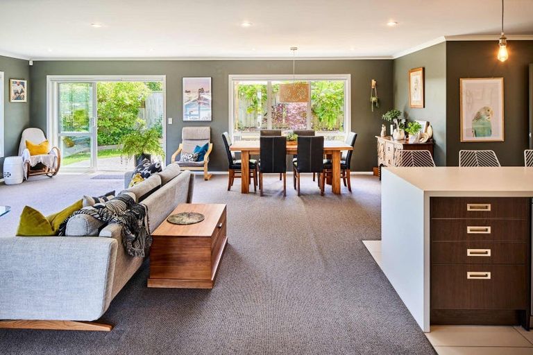 Photo of property in 60 Aotea Drive, Aotea, Porirua, 5024