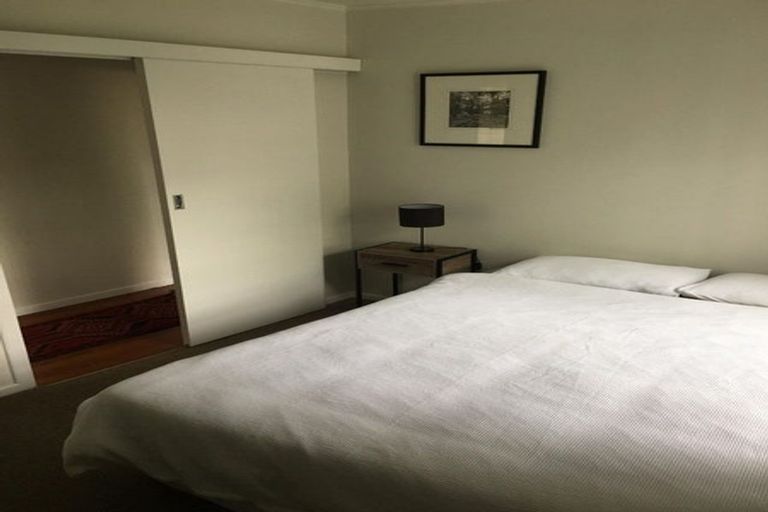 Photo of property in 87 Rosedale Road, Pinehill, Auckland, 0632