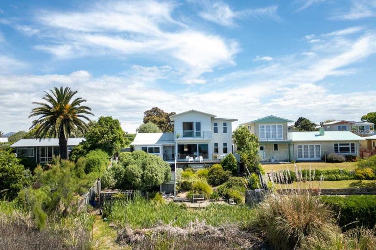 Photo of property in 2 Collison Terrace, Haumoana, 4102