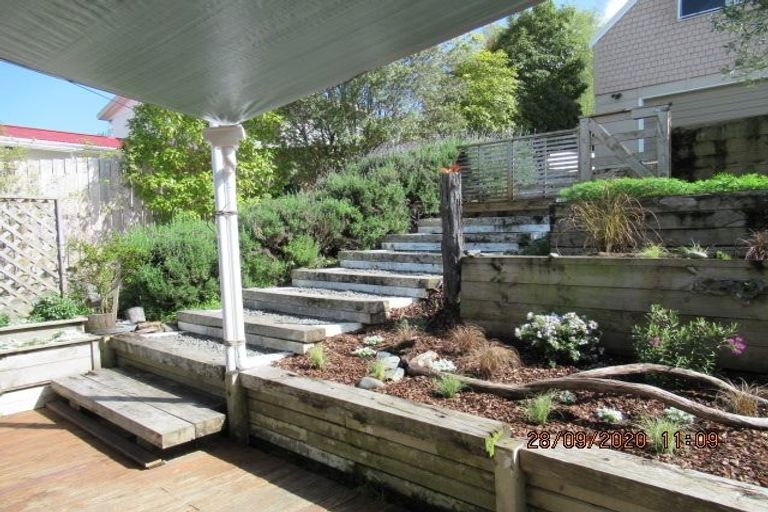 Photo of property in 5 Montana Avenue, Murrays Bay, Auckland, 0630