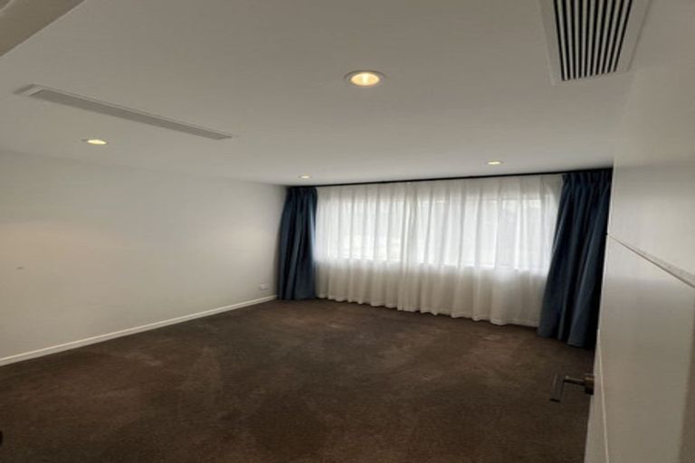 Photo of property in 14a September Place, Forrest Hill, Auckland, 0620