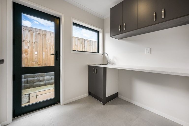 Photo of property in 18 Okohaka Avenue, Glenbrook, 2681