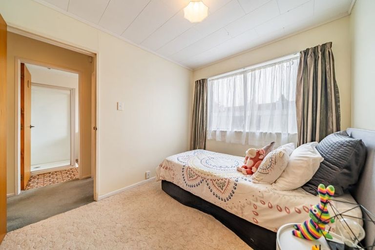 Photo of property in 1/3 Omaha Grove, Totara Park, Upper Hutt, 5018