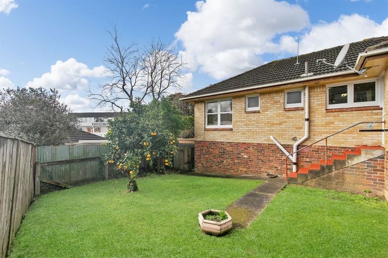 Photo of property in 3/3 Sutton Crescent, Papatoetoe, Auckland, 2025