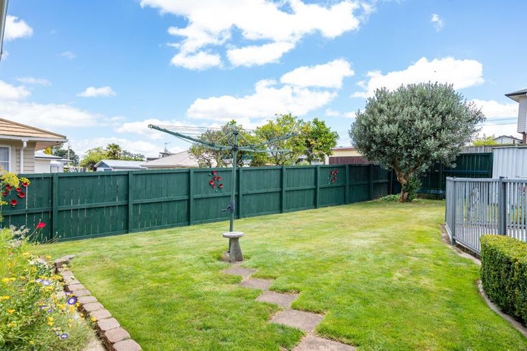 Photo of property in 9 Matthews Crescent, Melville, Hamilton, 3206