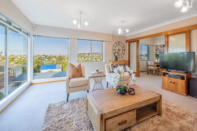 Photo of property in 118 Eban Avenue, Hillcrest, Auckland, 0627