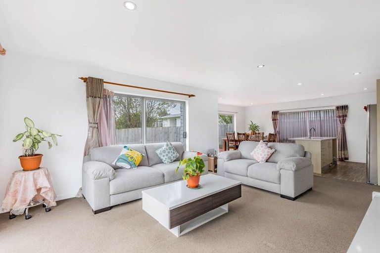 Photo of property in 163a Beach Haven Road, Beach Haven, Auckland, 0626