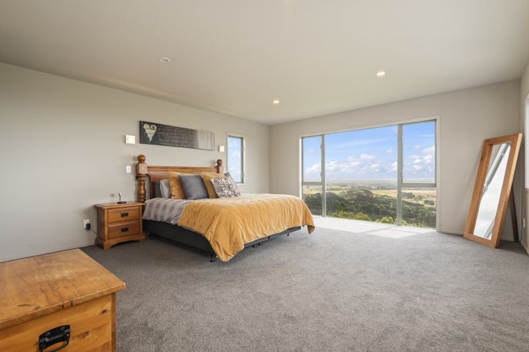 Photo of property in 307 Ngahere Park Road, Turitea, Palmerston North, 4472