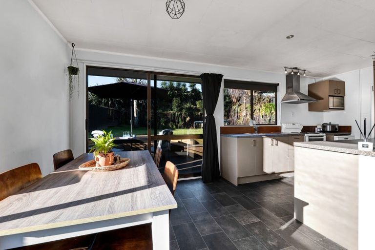 Photo of property in 5 Hobart Drive, Spotswood, New Plymouth, 4310