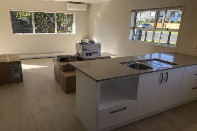 Photo of property in 1/1 Pine Road, Orewa, 0931