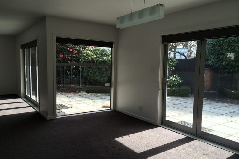 Photo of property in 2/56 Wroxton Terrace, Merivale, Christchurch, 8014