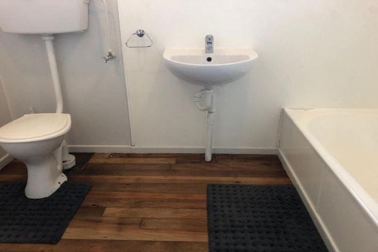 Photo of property in 1/468 Great South Road, Opaheke, Papakura, 2113