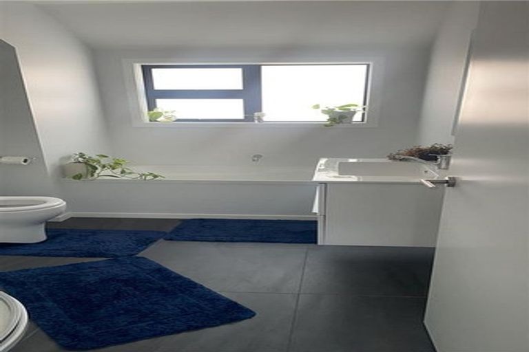 Photo of property in 128d Randwick Road, Moera, Lower Hutt, 5010