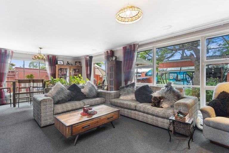 Photo of property in 104 Main North Road, Woodend, 7610