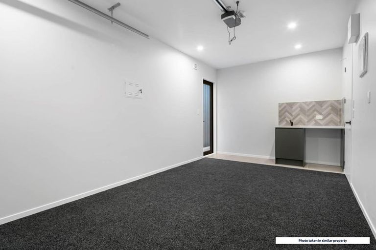 Photo of property in 27 Puhikawa Street, Massey, 0614