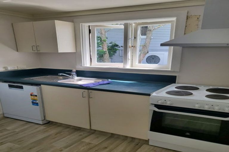 Photo of property in 21 Crawford Road, Kilbirnie, Wellington, 6022