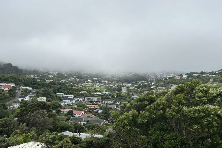 Photo of property in 99a Allington Road, Karori, Wellington, 6012