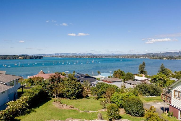 Photo of property in 37 Coppelia Avenue, Omokoroa, 3114