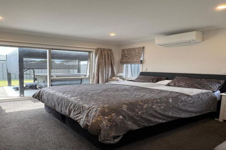 Photo of property in 10 Rakaia Way, Poraiti, Napier, 4112