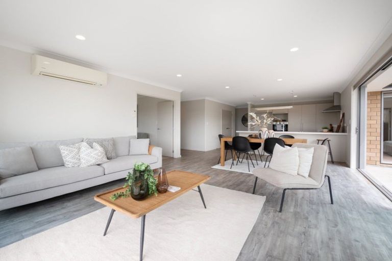 Photo of property in 6 Crater Close, Pyes Pa, Tauranga, 3112