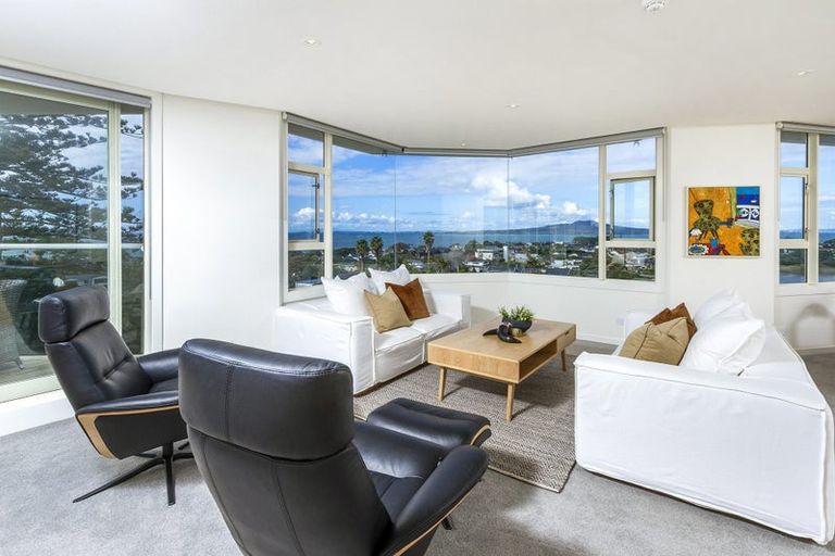 Photo of property in 4/90 Kitchener Road, Milford, Auckland, 0620