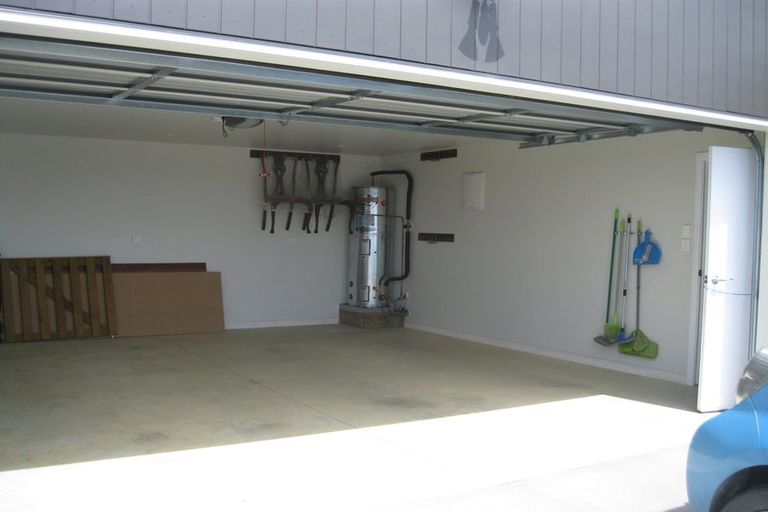 Photo of property in 18 Freyja Crescent, Coopers Beach, 0420