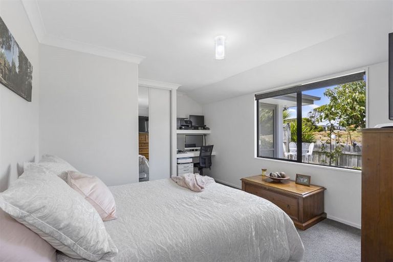 Photo of property in 26 Fishermans Rest, Waimairi Beach, Christchurch, 8083
