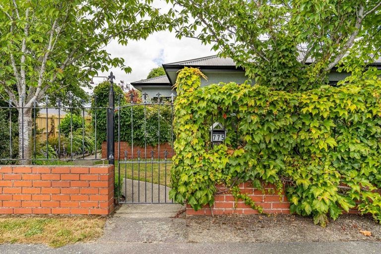 Photo of property in 775 Queens Drive, Waikiwi, Invercargill, 9810