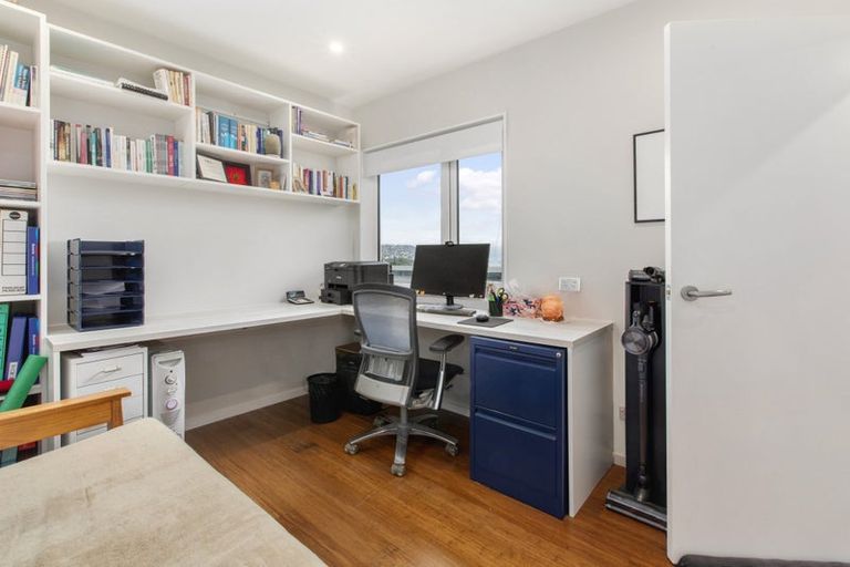 Photo of property in 53 View Road, Houghton Bay, Wellington, 6023