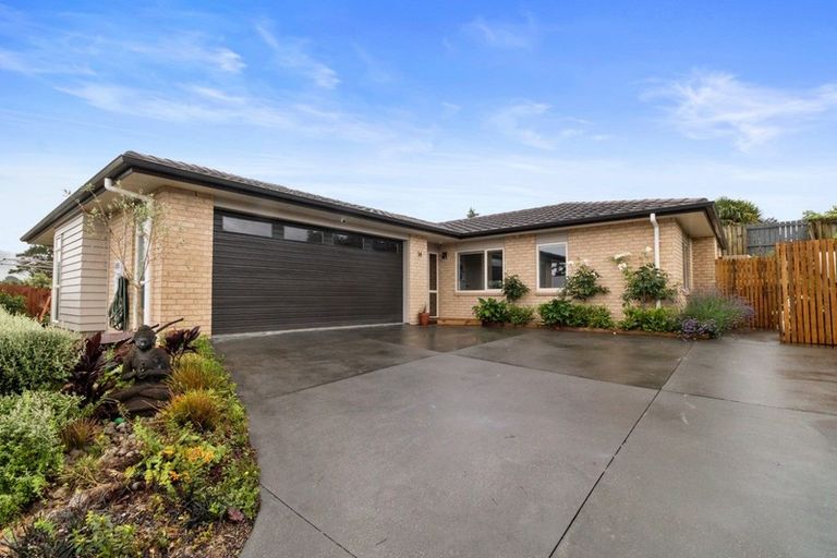 Photo of property in 14 Riverside Place, Katikati, 3129