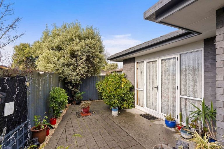 Photo of property in 2/38 Fenchurch Street, Redwood, Christchurch, 8051