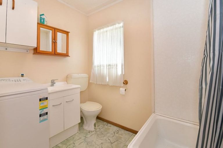 Photo of property in 644a Whangaparaoa Road, Stanmore Bay, Whangaparaoa, 0932