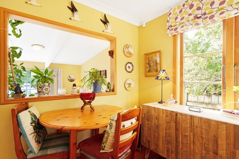 Photo of property in 17 Dale Road, Raumati South, Paraparaumu, 5032