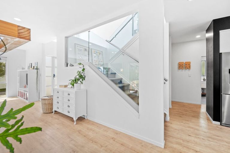 Photo of property in 9 Ruth Craig Place, Stanmore Bay, Whangaparaoa, 0932