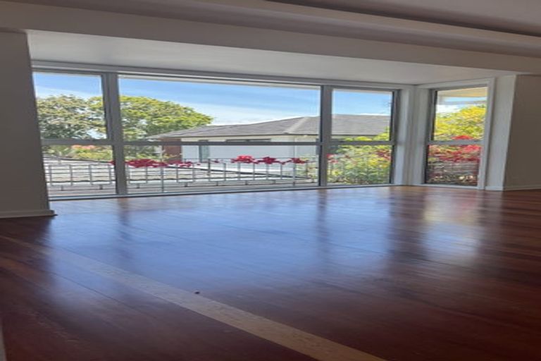 Photo of property in 2/31 Sydney Street, Hauraki, Auckland, 0622